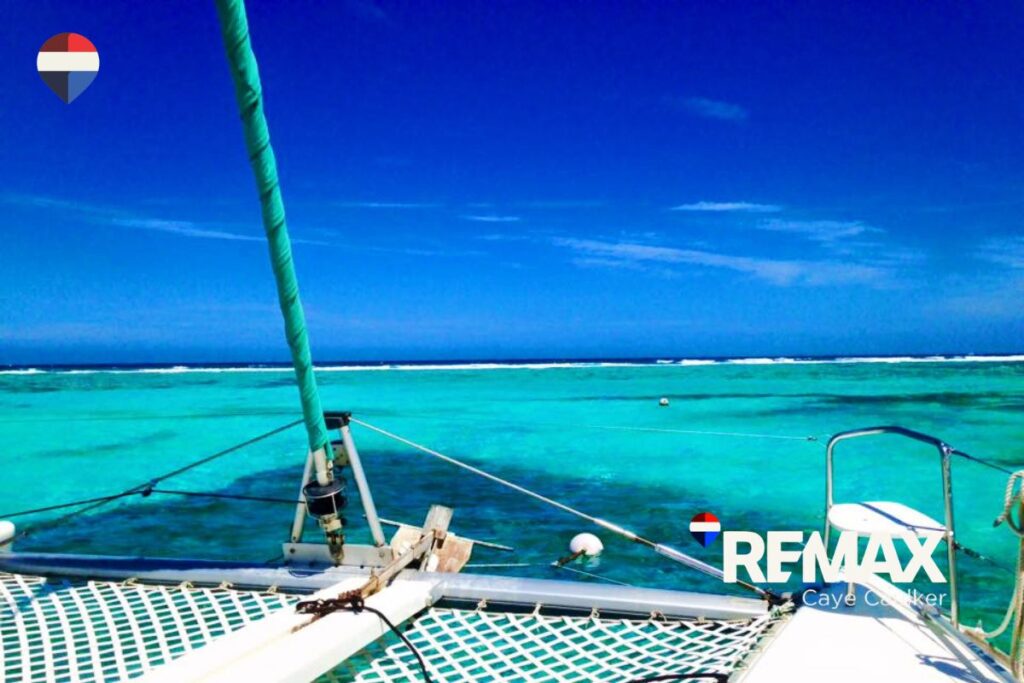 Boating near the Belize Barrier Reef